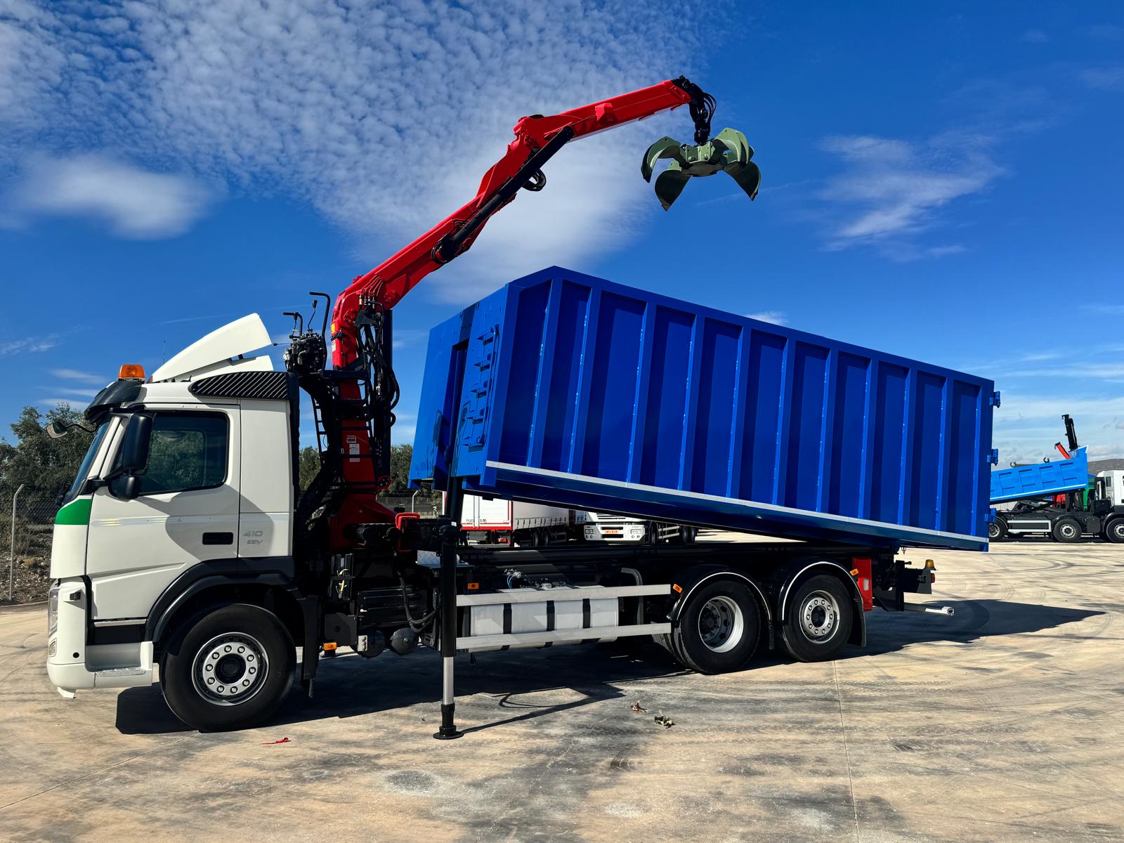 GRUA EPSILON Q 170 Z Y CAJA BASCULANTE 7M