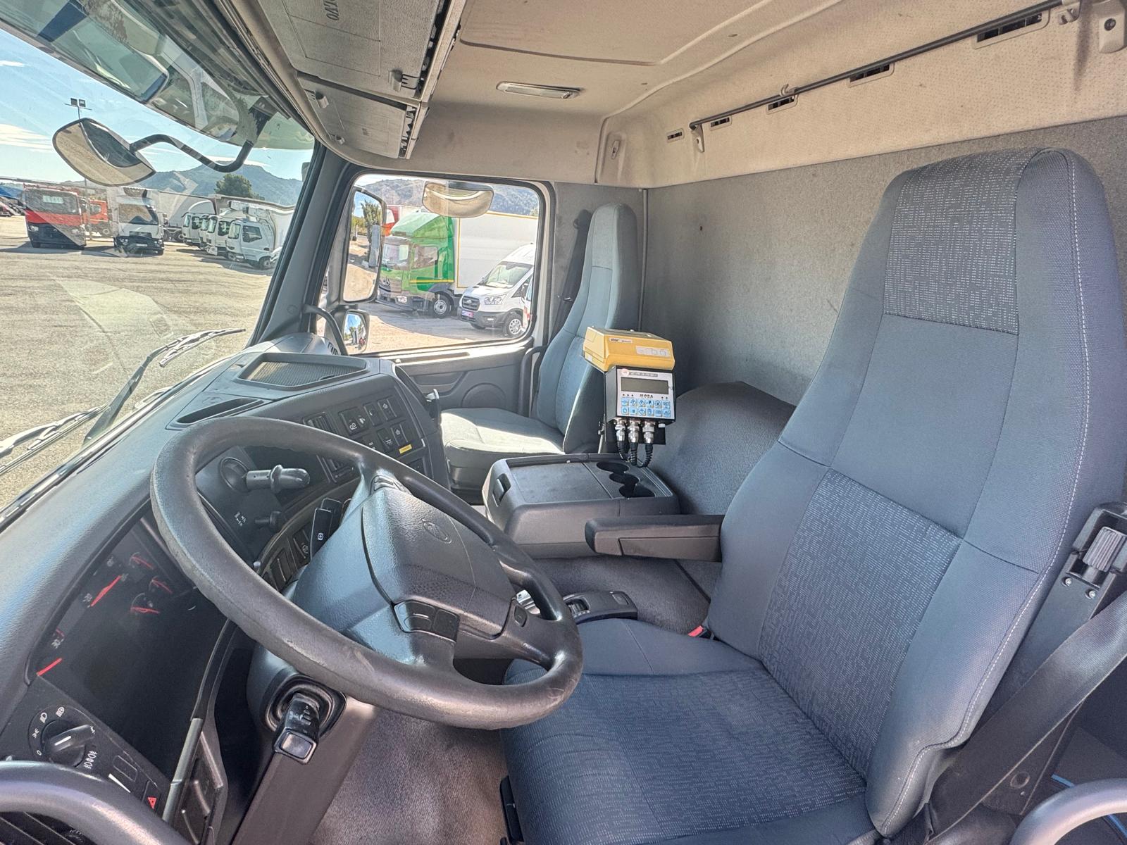 GRUA EPSILON Q 170 Z Y CAJA BASCULANTE 7M