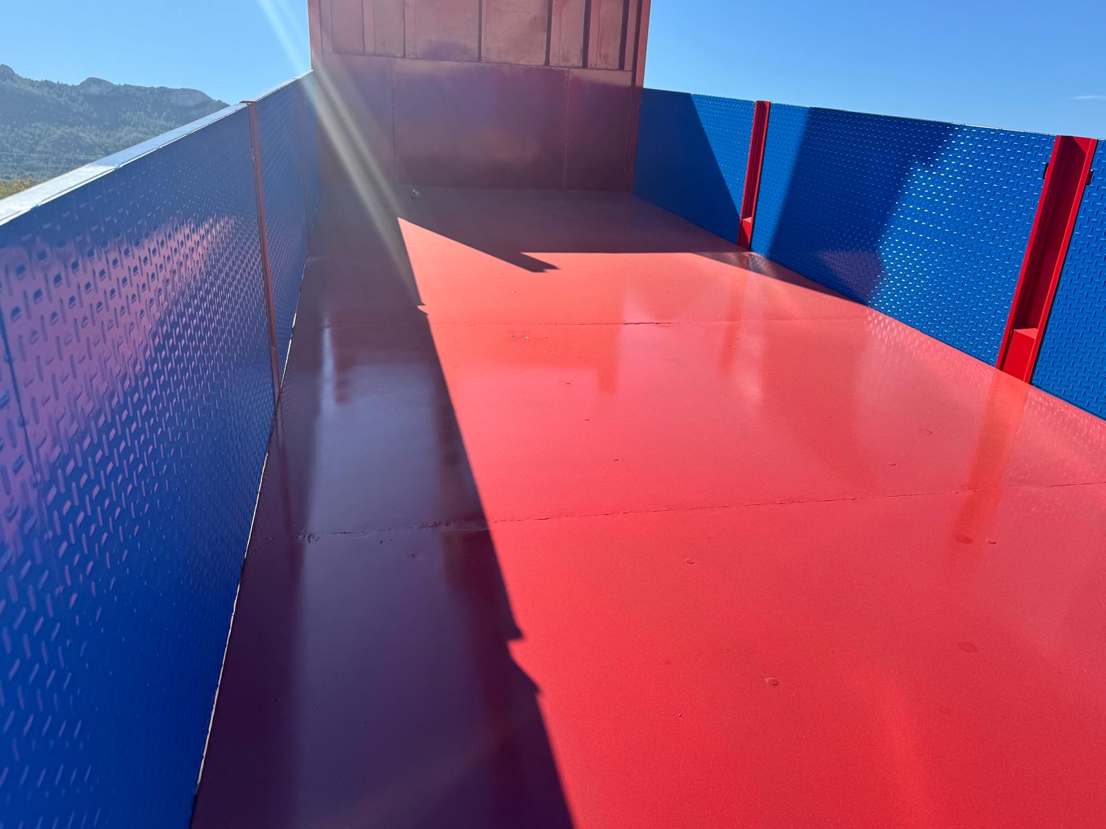 GRUA PALFINGER PK 15500 Y CAJA BASCULANTE