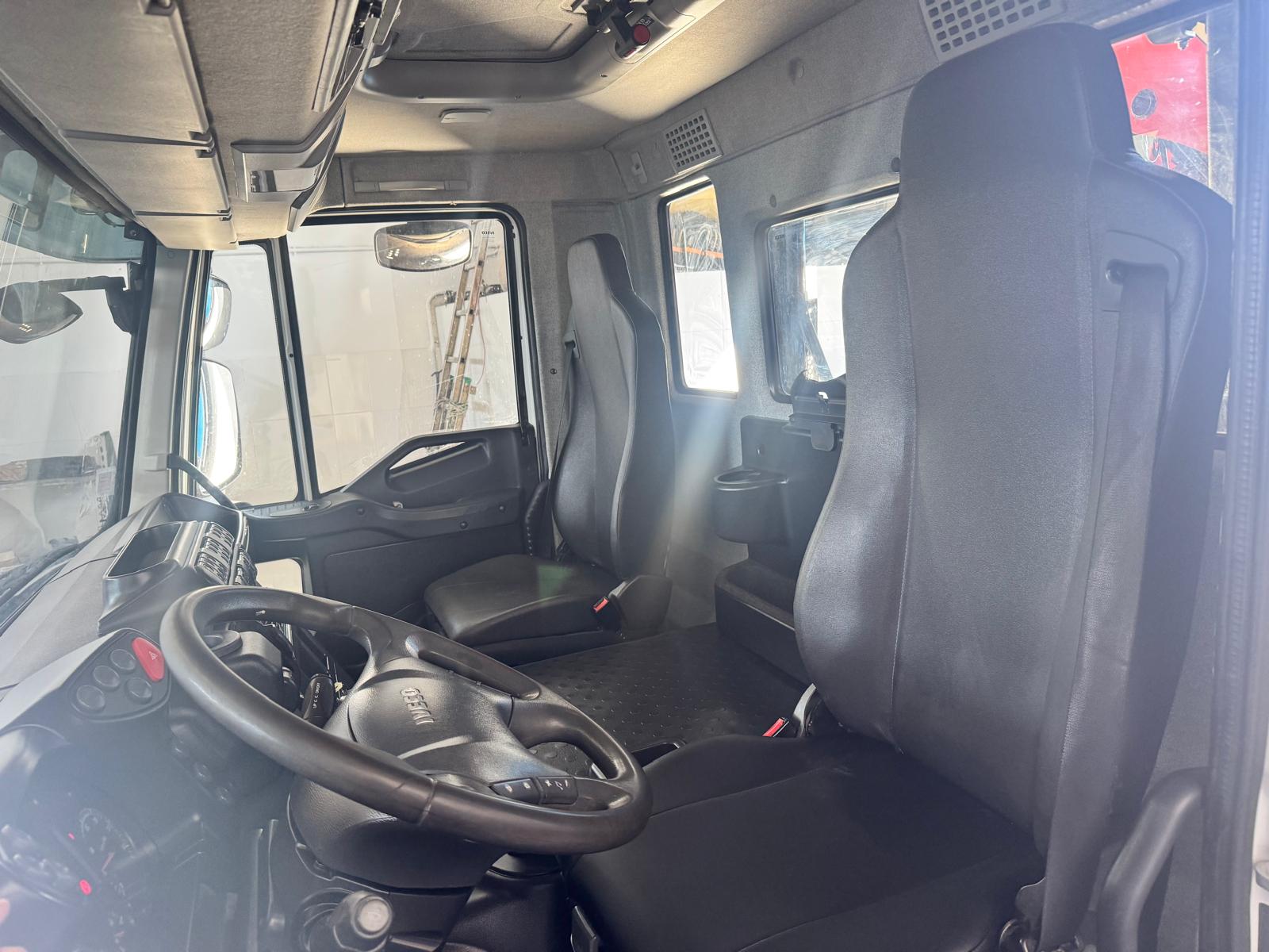 GRUA PALFINGER PK 16001K Y CAJA BASCULANTE