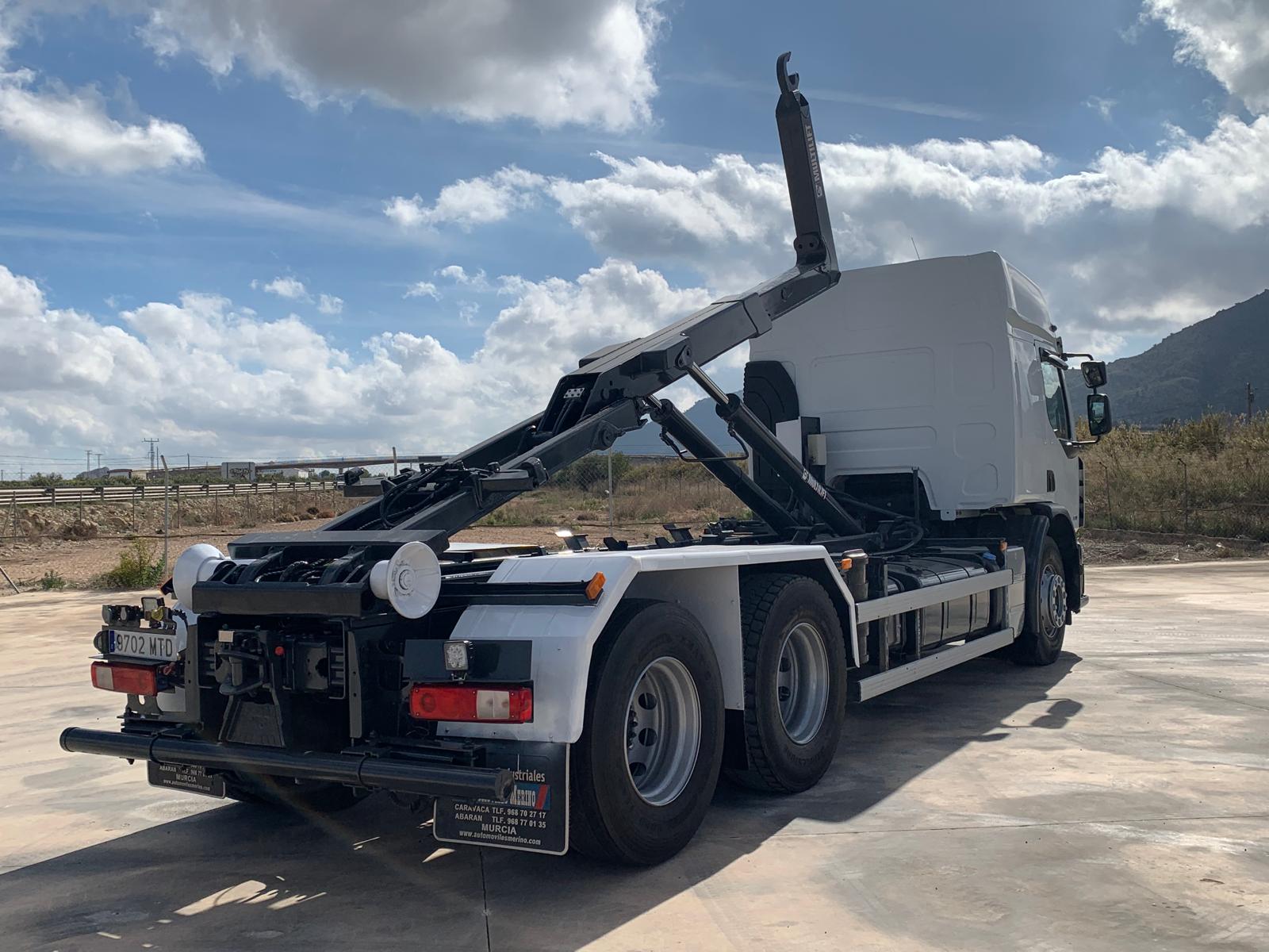 PORTACONTENEDORES MULTILIFT DE 20 TN