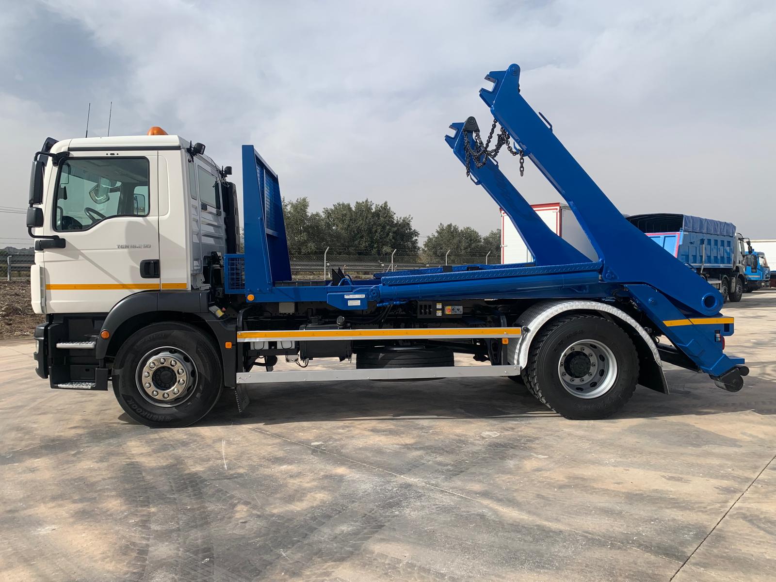 PORTACONTENEDORES CADENAS PALFINGER 14 TN