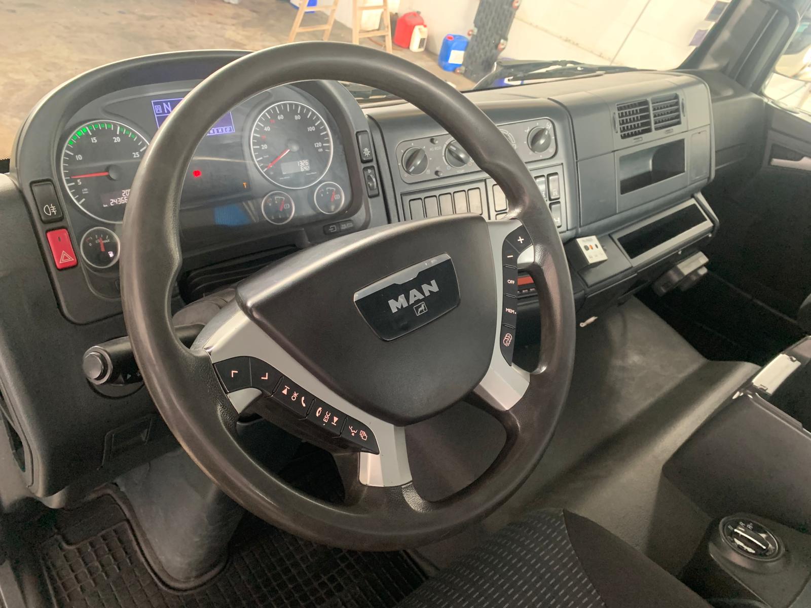 PORTACONTENEDORES CADENAS PALFINGER 14 TN