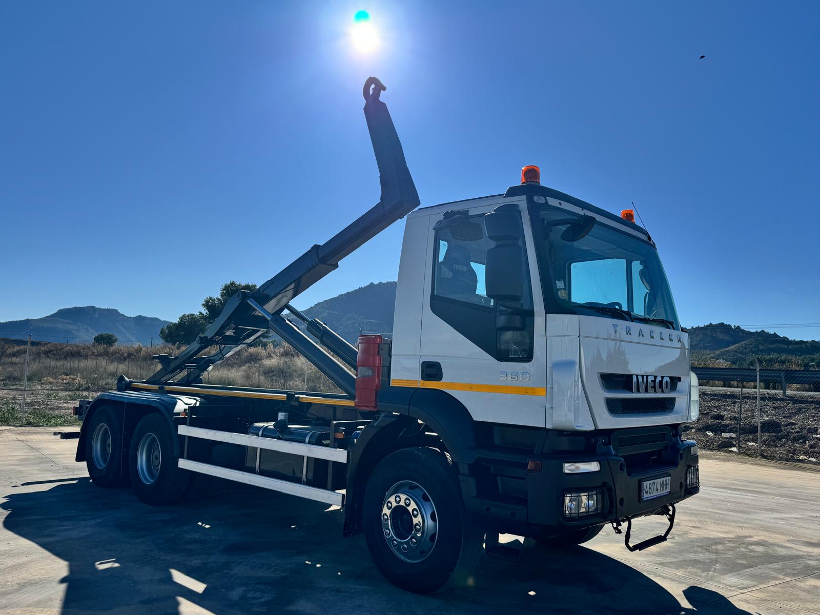 PORTACONTENEDORES AJK DE 20 TONELADAS