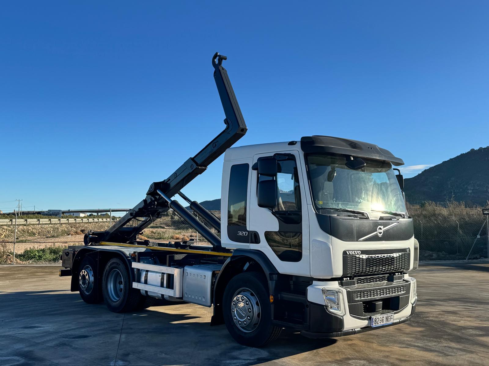 PORTACONTENEDORES MULTILIFT DE 21 TN