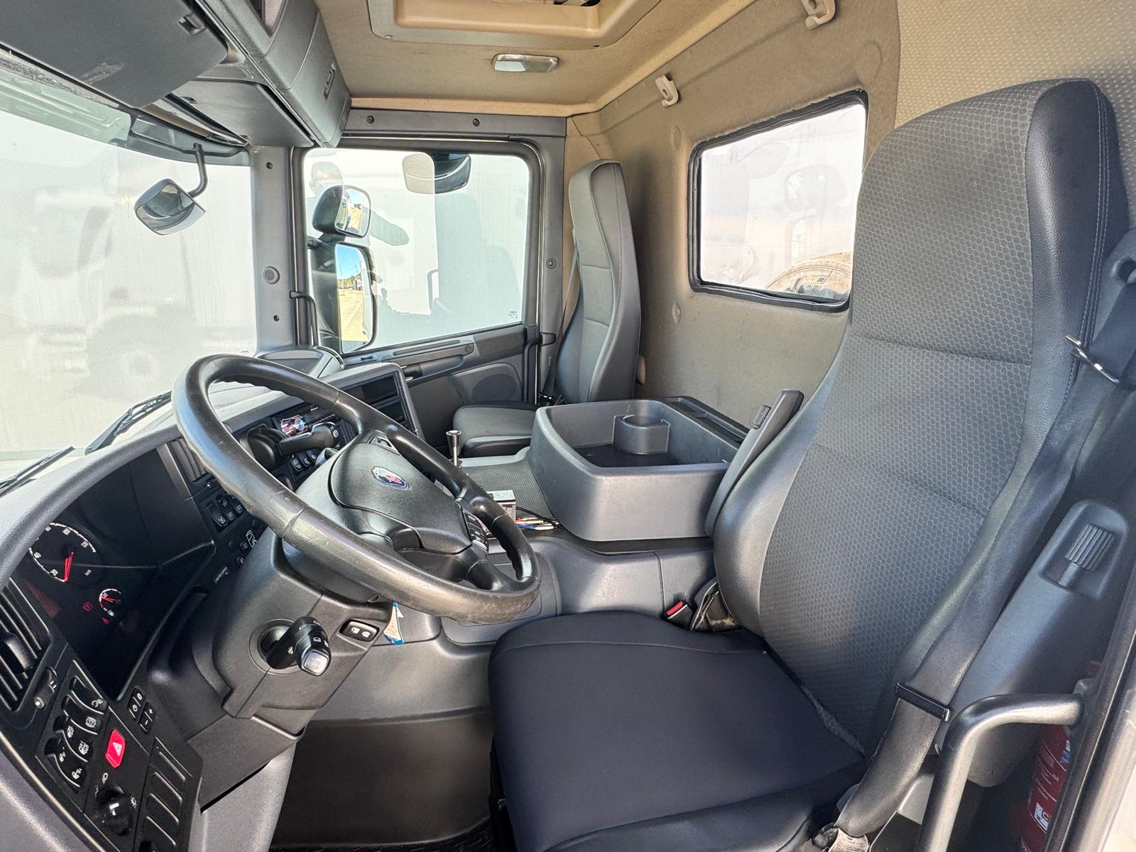 PORTACONTENEDORES GUIMA DE 20 TONELADAS