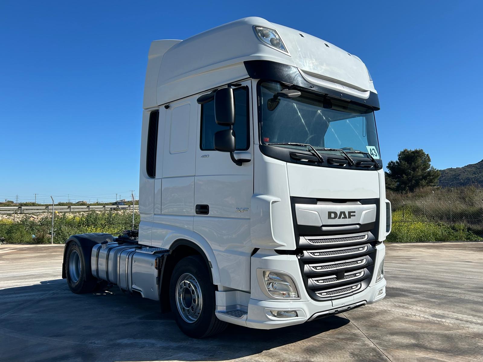 CABINA XXL Y EQUIPO HIDRAULICO