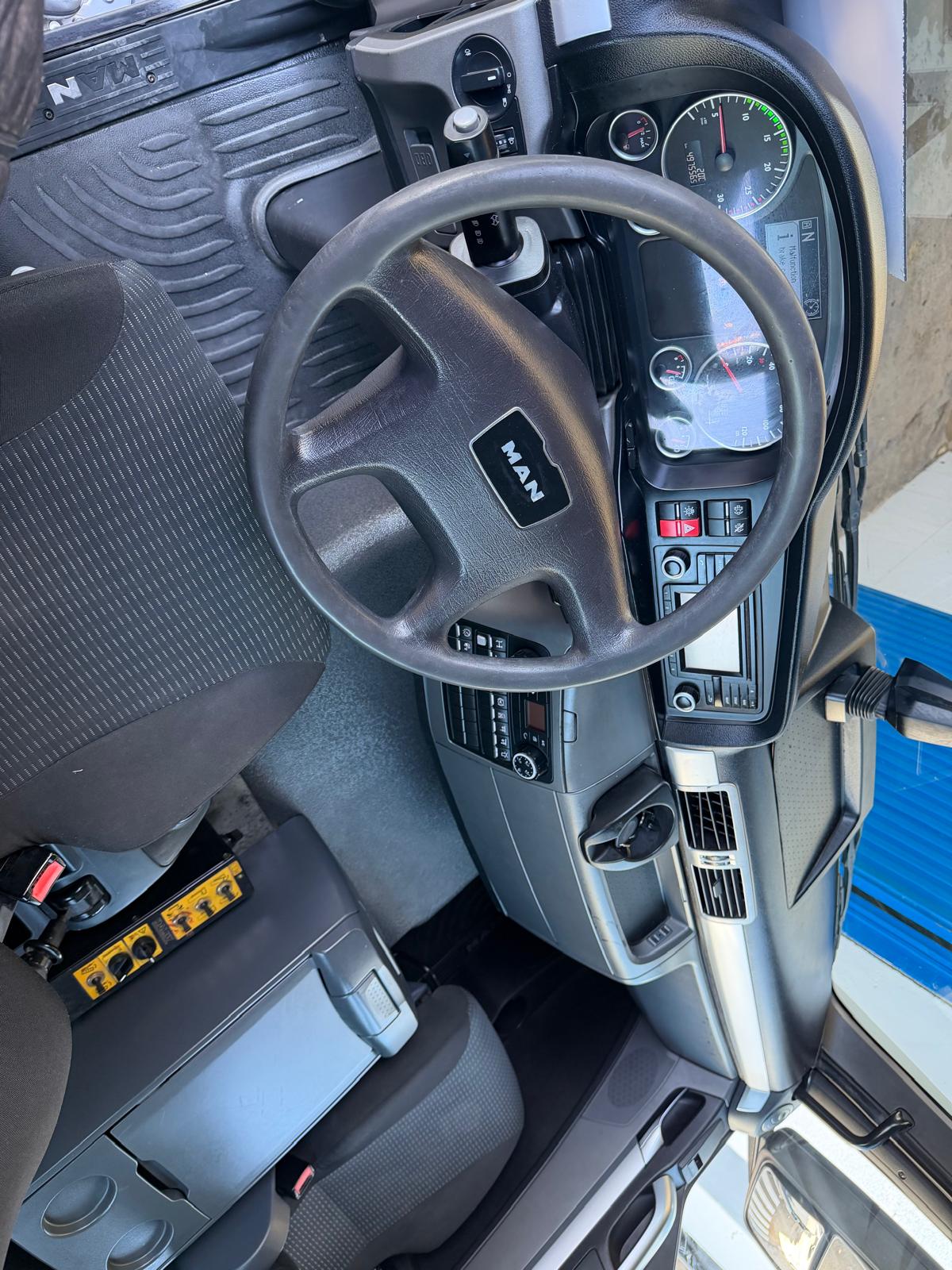 PORTACONTENEDORES DALBY DE 20 TONELADAS