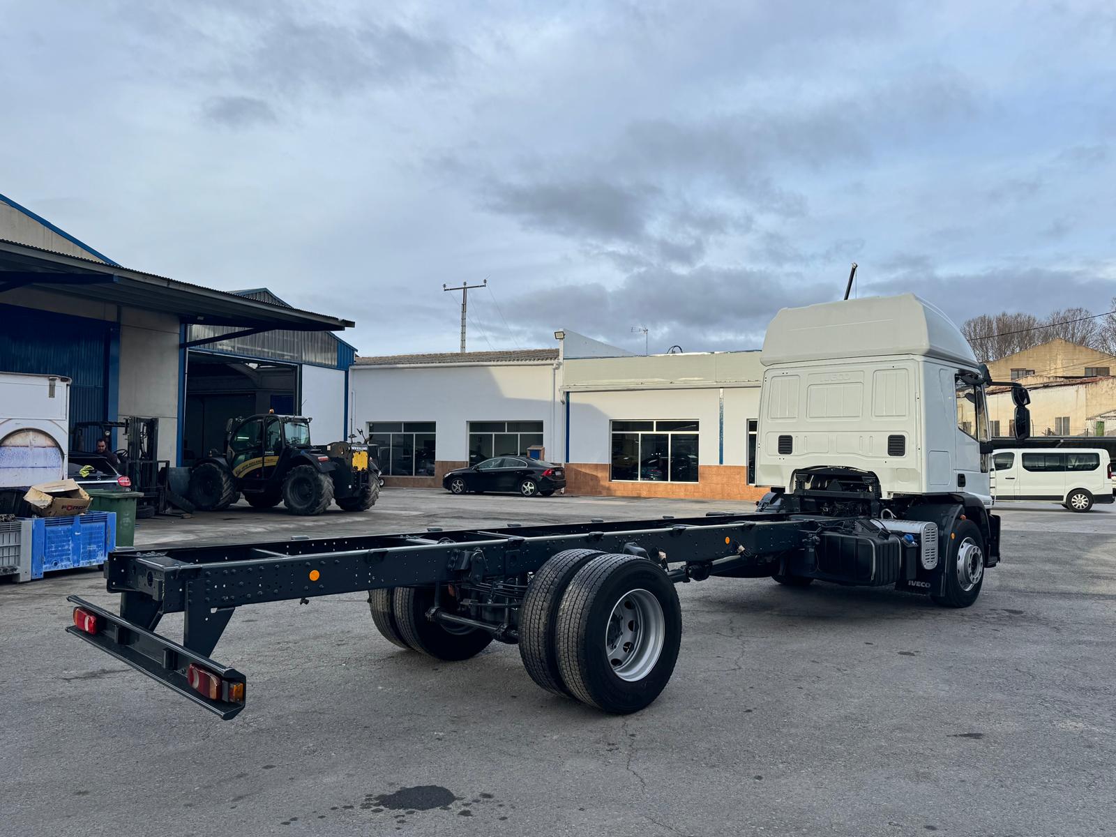 CHASIS CON OPCION DE CUALQUIER CARROZADO