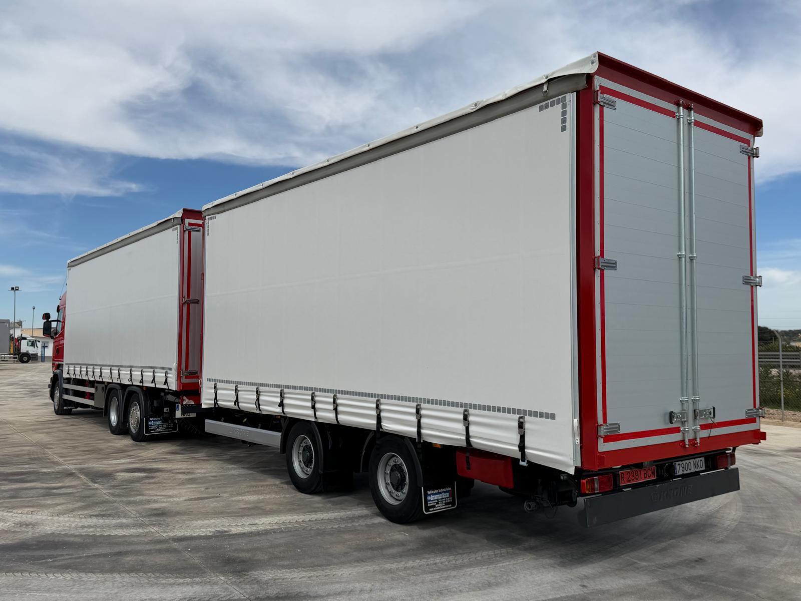 CARROCERIAS TAULINER Y TRANSBORDO DE CARGA