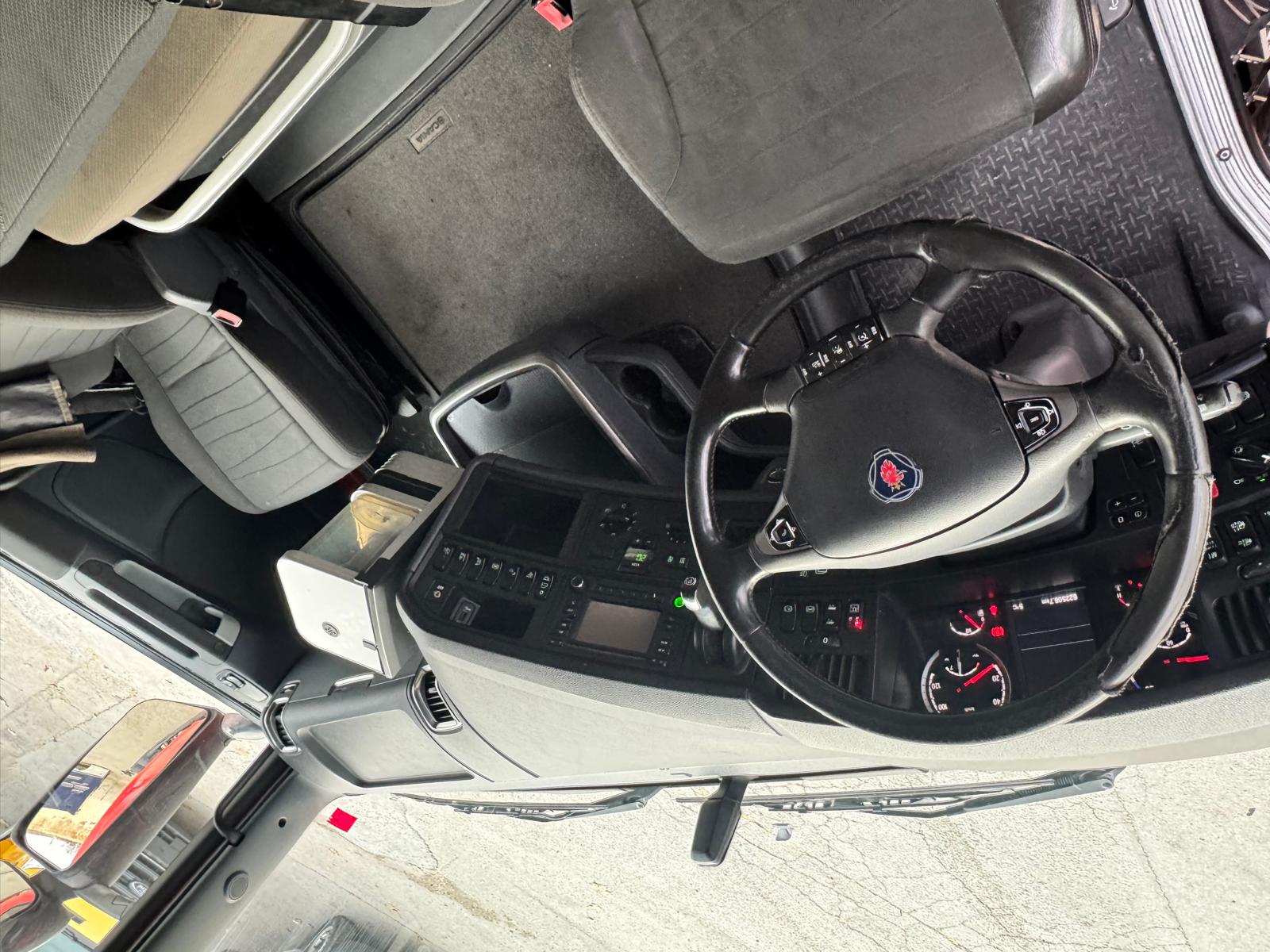 CARROCERIAS TAULINER Y TRANSBORDO DE CARGA