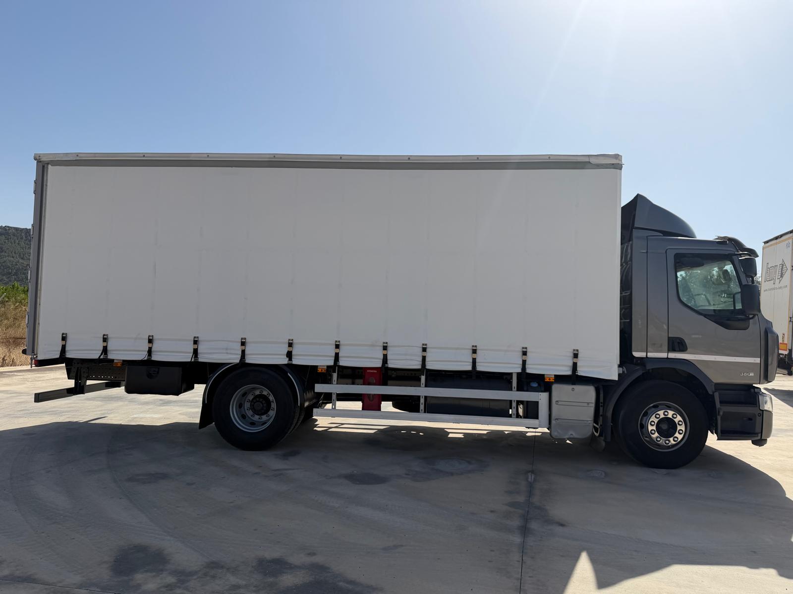 TAUTLINER DE 7.50 M Y CON TAN SOLO 394.000 KM!
